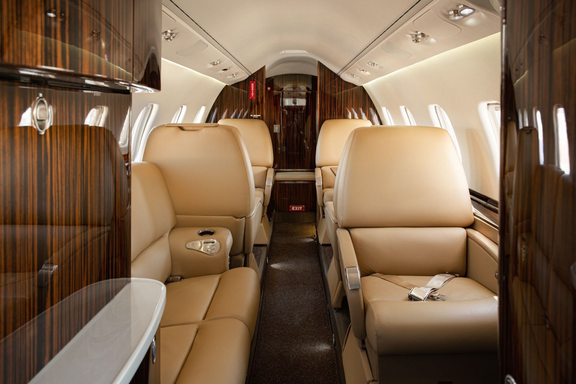 Learjet 60 cabin interior