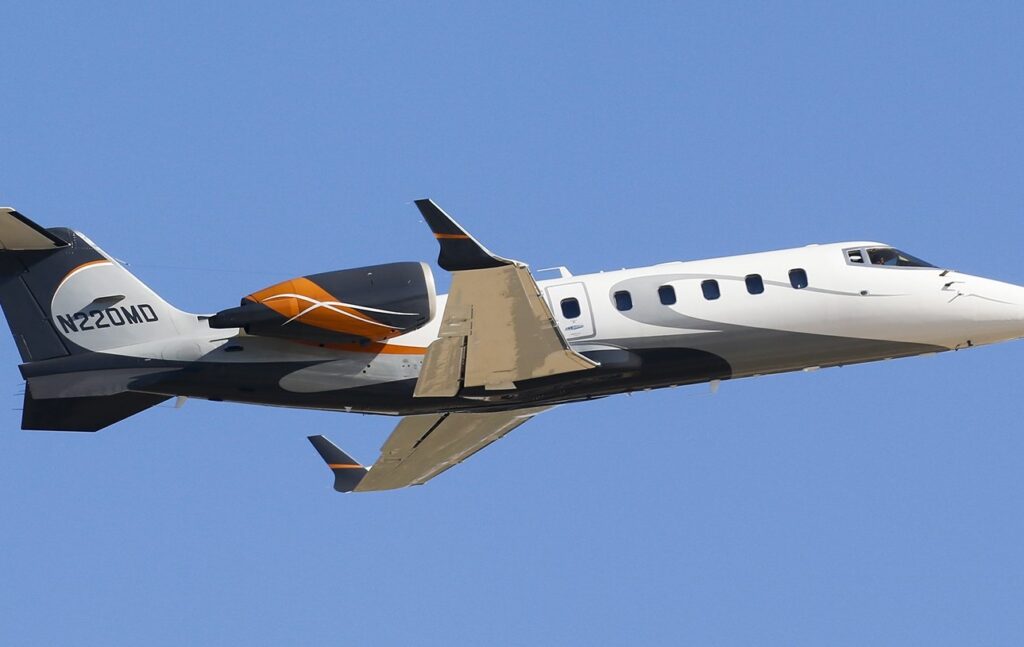N220MD exterior